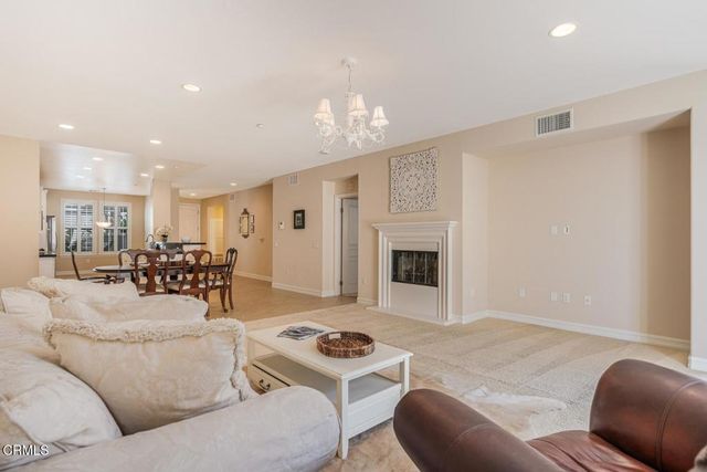 1553 Windshore Way, Oxnard, CA 93035