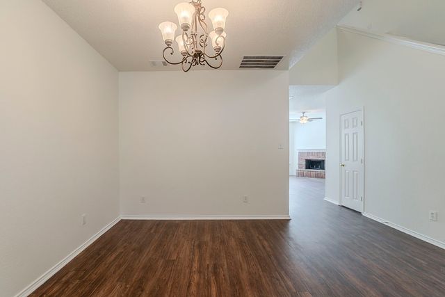 4617 Barnhill Lane, Fort Worth, TX 76135