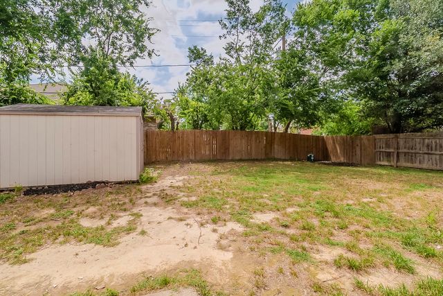 4617 Barnhill Lane, Fort Worth, TX 76135