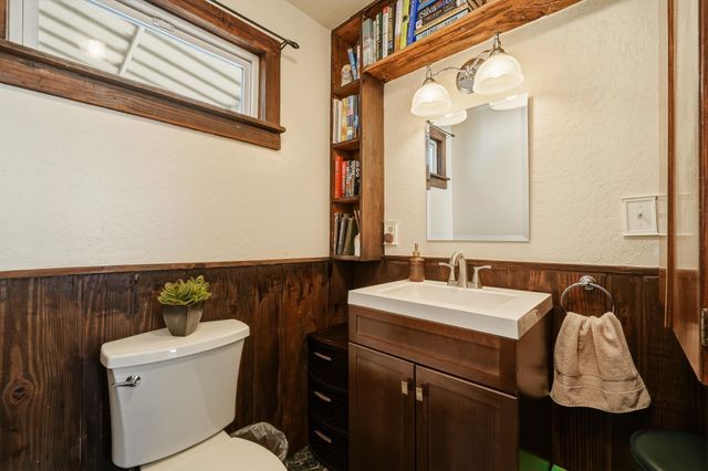 2777 N Staunton Road, Huntington, WV 25702