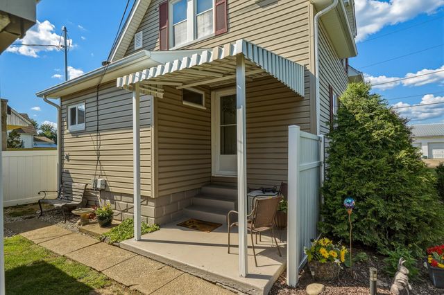 2777 N Staunton Road, Huntington, WV 25702