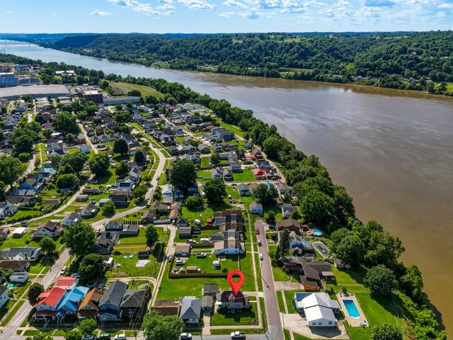 2777 N Staunton Road, Huntington, WV 25702