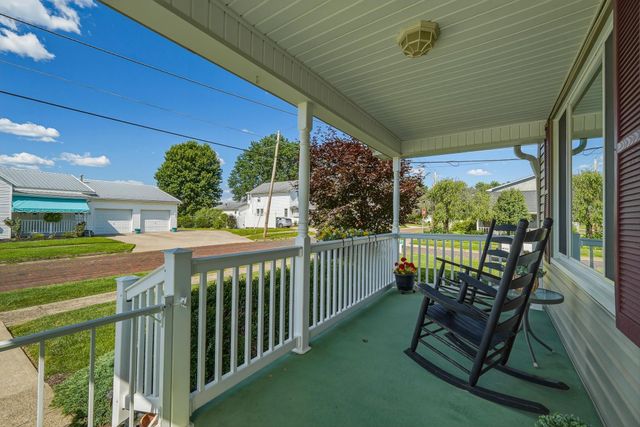 2777 N Staunton Road, Huntington, WV 25702