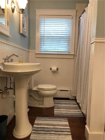 12 Hillside Avenue, Newport, RI 02840