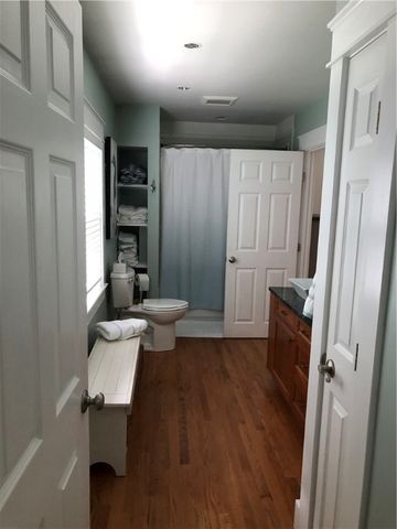 12 Hillside Avenue, Newport, RI 02840