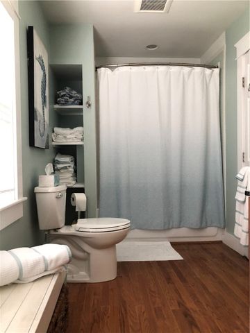 12 Hillside Avenue, Newport, RI 02840