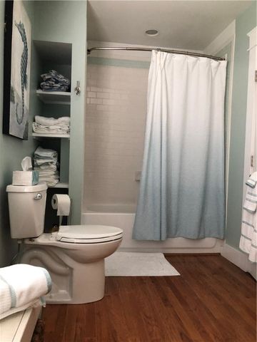 12 Hillside Avenue, Newport, RI 02840