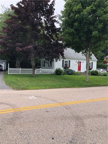 12 Hillside Avenue, Newport, RI 02840