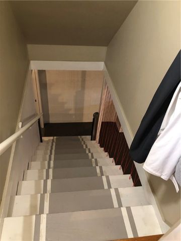 12 Hillside Avenue, Newport, RI 02840