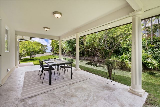 1295 Aulepe Street, Kailua, HI 96734