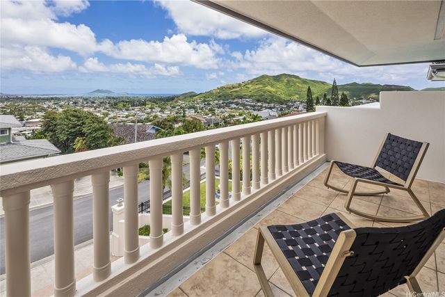 1295 Aulepe Street, Kailua, HI 96734
