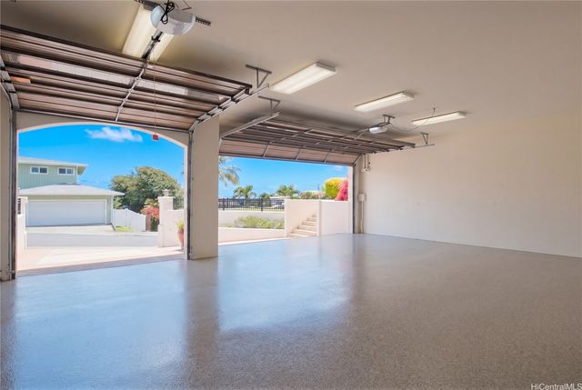 1295 Aulepe Street, Kailua, HI 96734