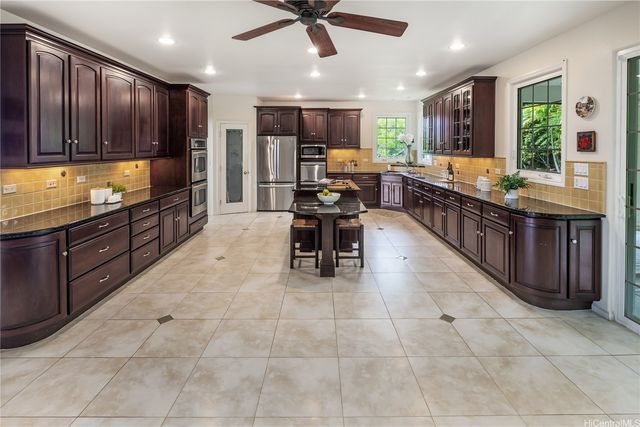 1295 Aulepe Street, Kailua, HI 96734