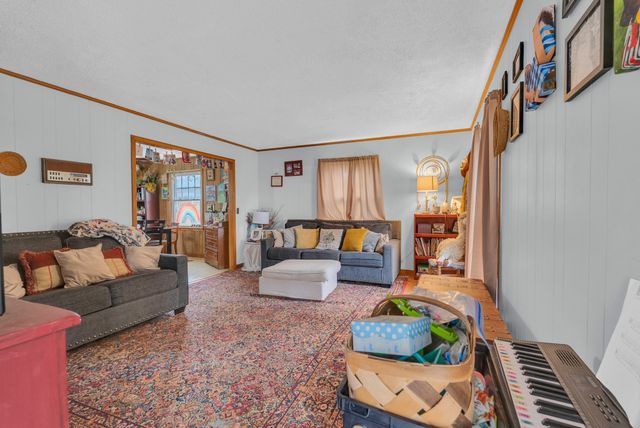 5881 Burgess Falls Rd, Sparta, TN 38583