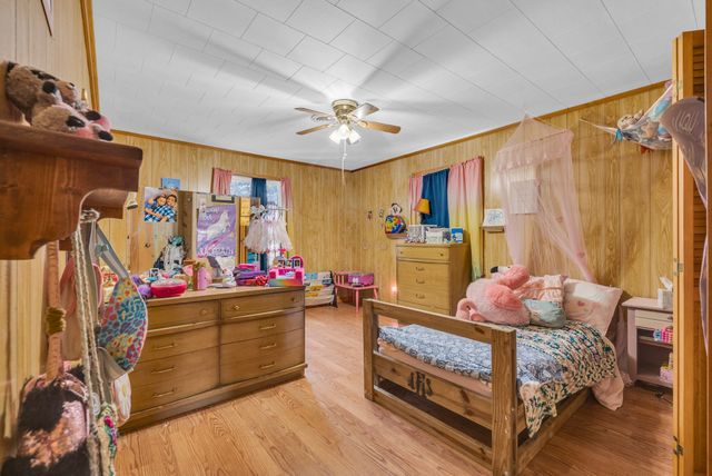 5881 Burgess Falls Rd, Sparta, TN 38583