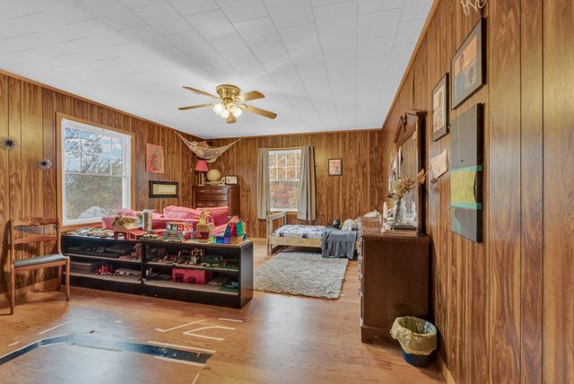 5881 Burgess Falls Rd, Sparta, TN 38583