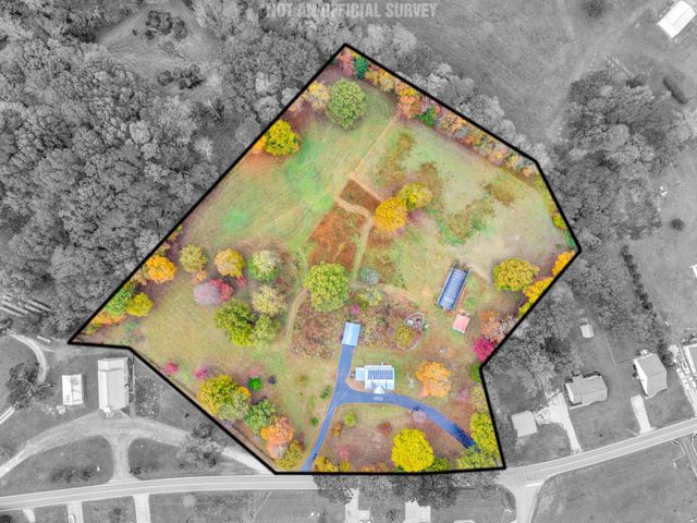 5881 Burgess Falls Rd, Sparta, TN 38583