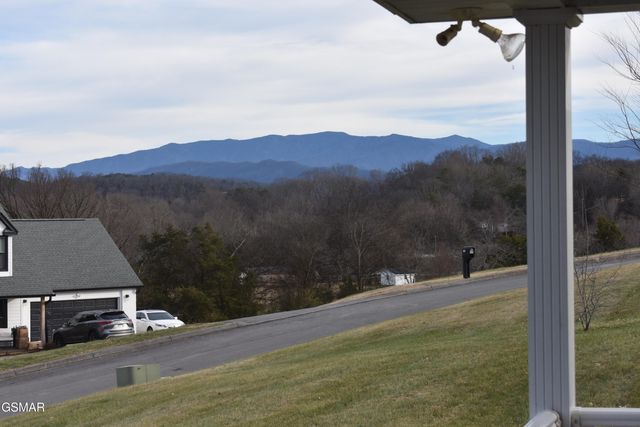 2147 Aaron Court, Sevierville, TN 37876