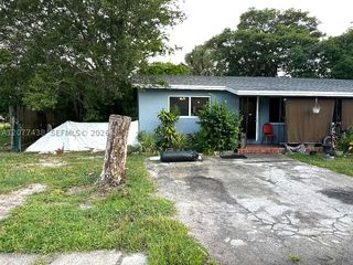 204 NW 8th Ave 2, Fort Lauderdale, FL 33311