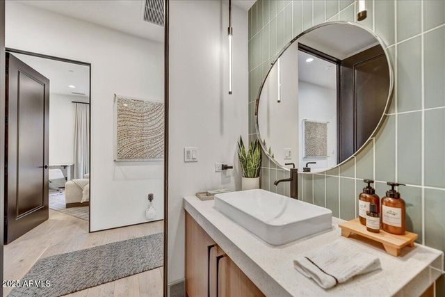 4938 N ASCENT Drive, Scottsdale, AZ 85251