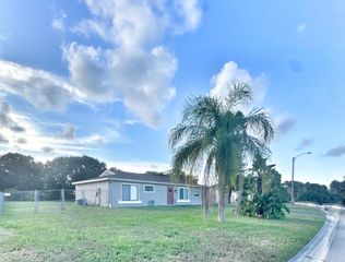 1650 SE Burning Lane, Port St Lucie, FL 34952