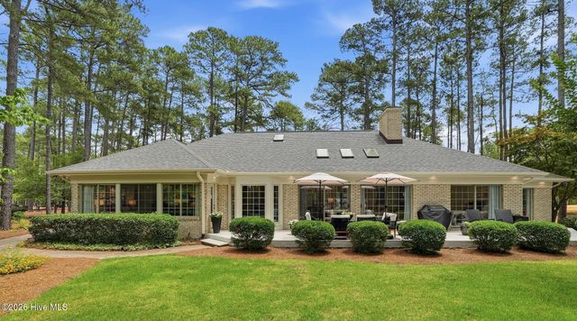 45 Pinewild Drive, Pinehurst, NC 28374
