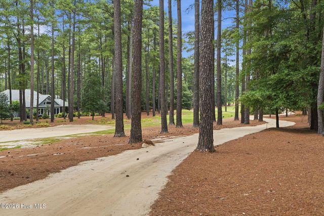 45 Pinewild Drive, Pinehurst, NC 28374