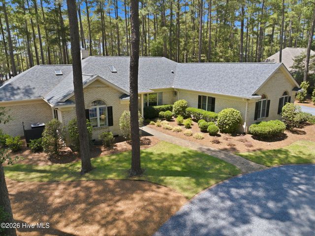 45 Pinewild Drive, Pinehurst, NC 28374