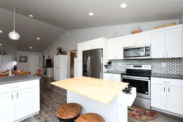 2723 W Westwood Street W, West Fargo, ND 58078