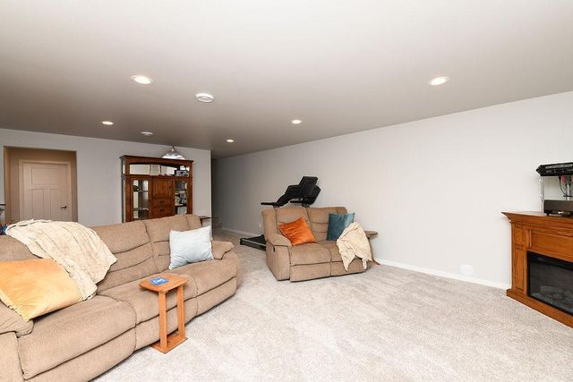 2723 W Westwood Street W, West Fargo, ND 58078