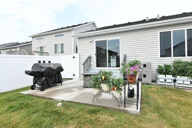 2723 W Westwood Street W, West Fargo, ND 58078