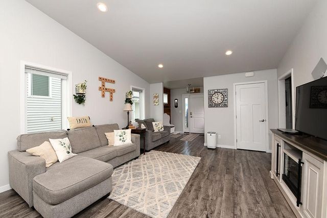 2723 W Westwood Street W, West Fargo, ND 58078