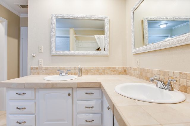 3221 Ridgecrest Lane, San Angelo, TX 76904