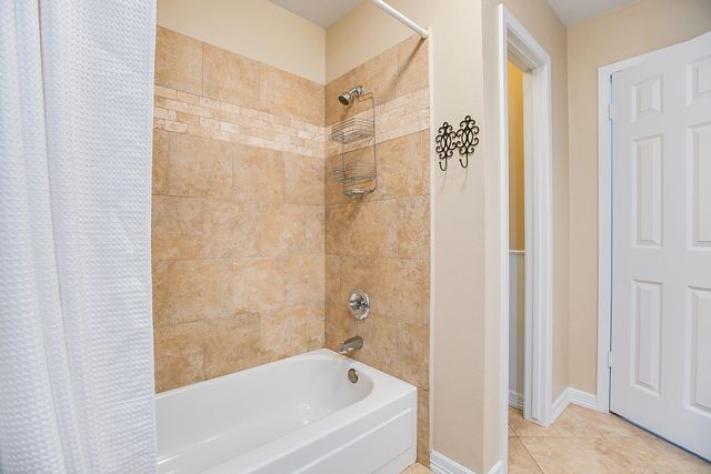 3221 Ridgecrest Lane, San Angelo, TX 76904