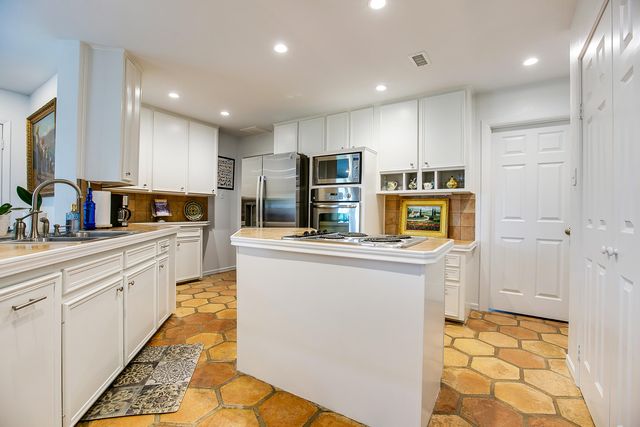 3221 Ridgecrest Lane, San Angelo, TX 76904