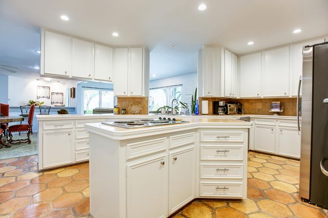 3221 Ridgecrest Lane, San Angelo, TX 76904