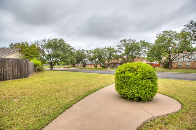 3221 Ridgecrest Lane, San Angelo, TX 76904