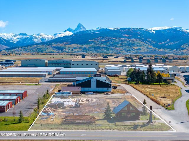 1221 N HIGHWAY 33, Driggs, ID 83422