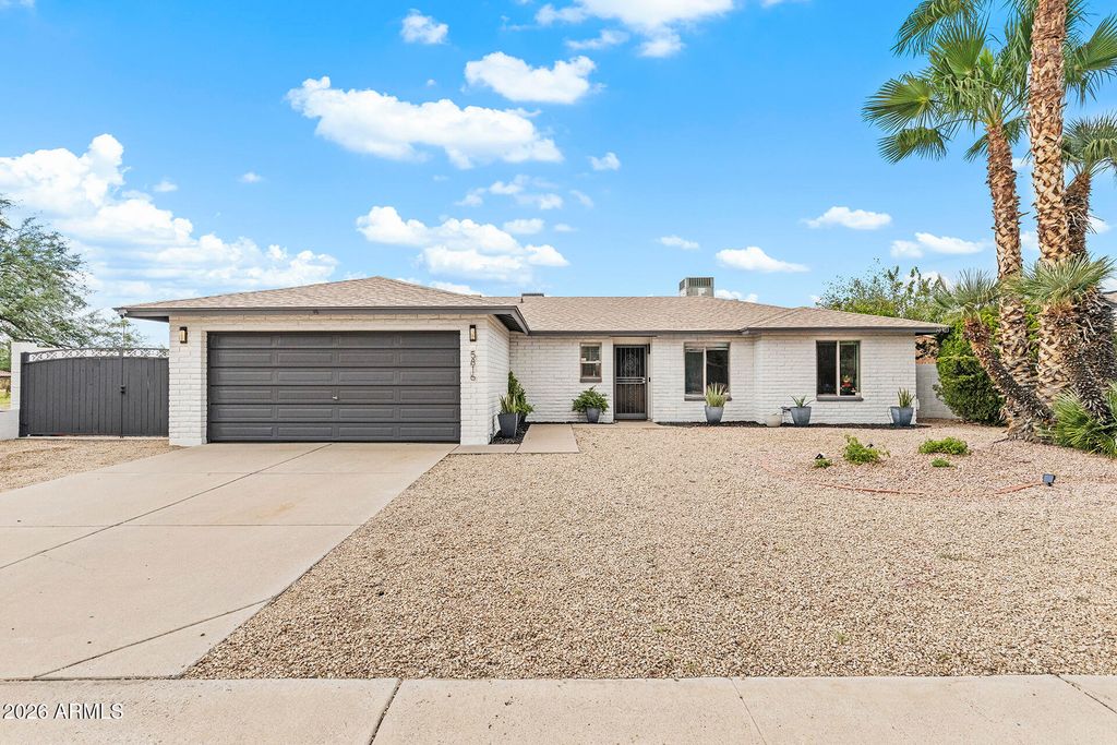 5816 E ACOMA Drive, Scottsdale, AZ 85254 — photo 2
