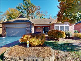 914 Flicker Lane, High Point, NC 27262