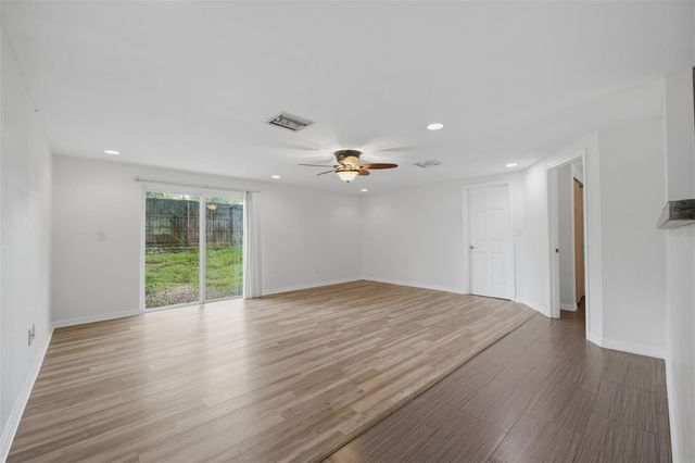2804 APPLEWOOD DRIVE, Clearwater, FL 33759