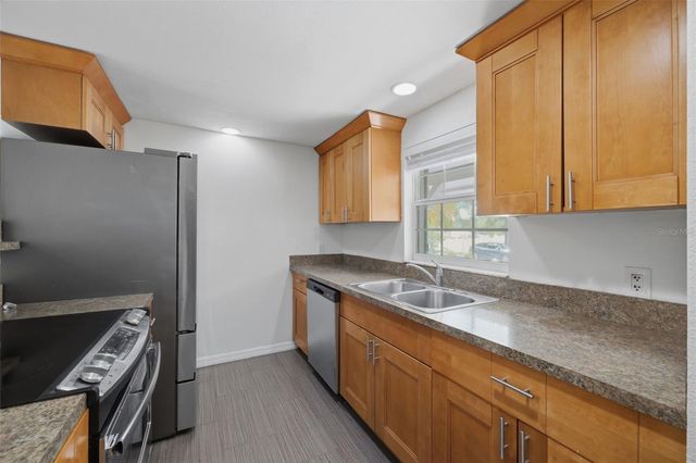 2804 APPLEWOOD DRIVE, Clearwater, FL 33759