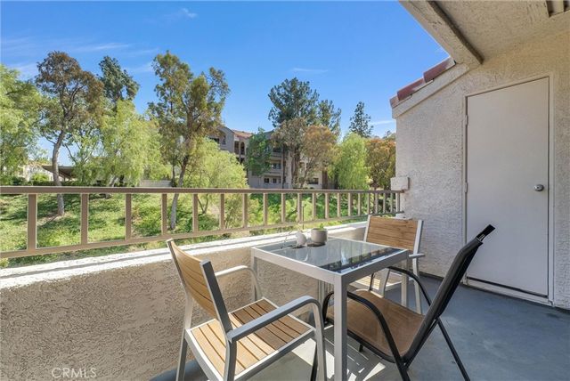 1980 Las Colinas Circle 301, Corona, CA 92879