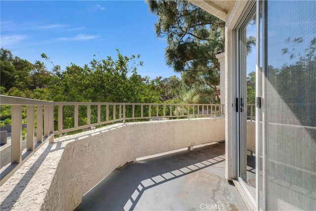 1980 Las Colinas Circle 301, Corona, CA 92879