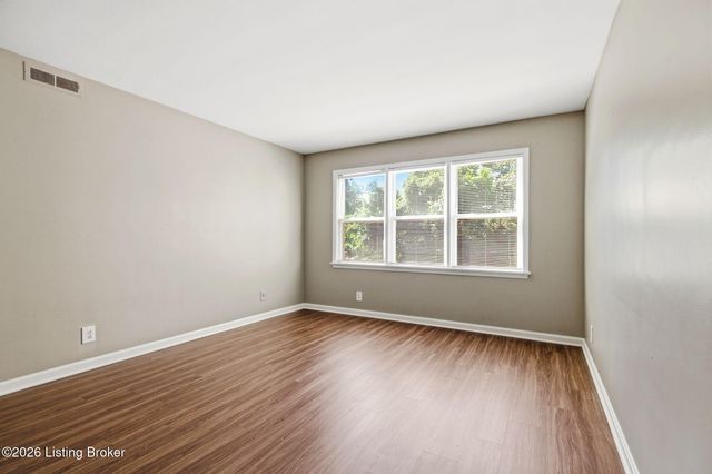 319 Idlewylde Dr 8, Louisville, KY 40206