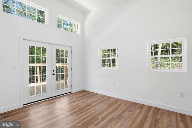 1307 CARDINAL DR, Luray, VA 22835