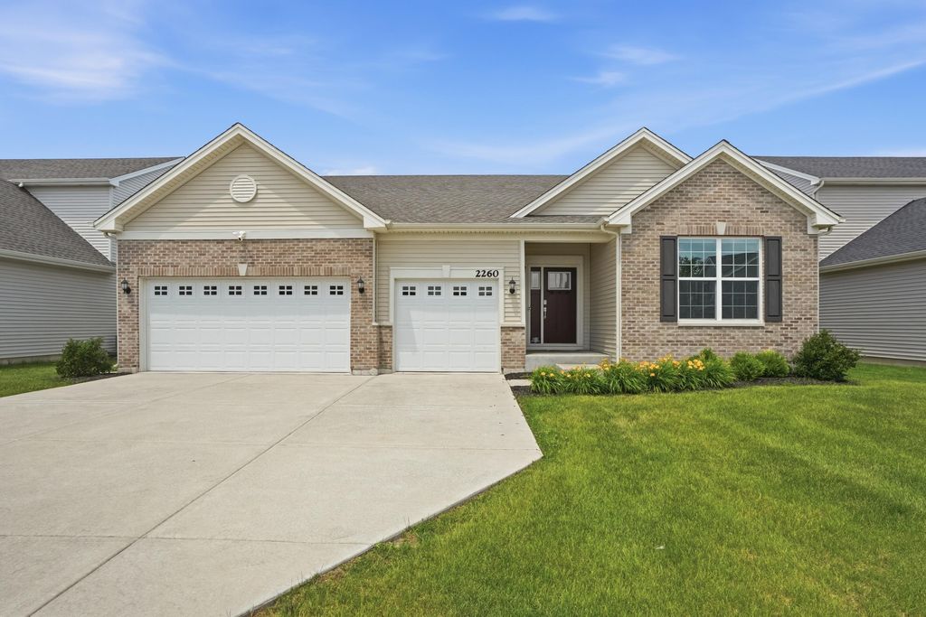 2260 E 110th Lane, Crown Point, IN 46307