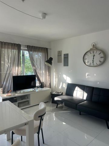 801 15th St 202, Miami Beach, FL 33139