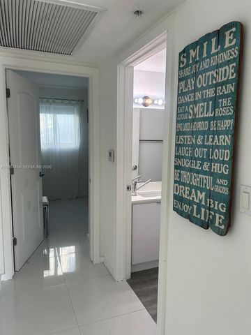 801 15th St 202, Miami Beach, FL 33139