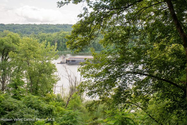 1080 Route 144, New Baltimore, NY 12124